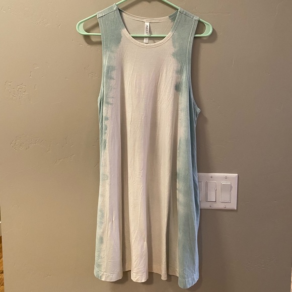 RVCA white and mint summer dress - Picture 2 of 6